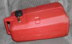 8872 ATTWOOD GASSCAN Gallon Boat Gas Fuel Marine