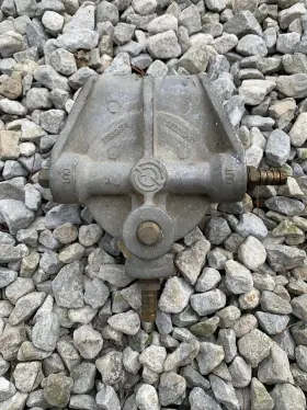 23533674 DETROIT Diesel Secondary Fuel Filter Base