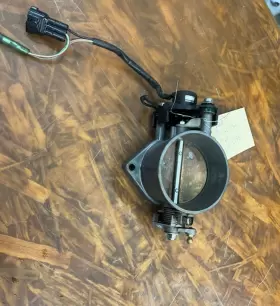 13300-88D30 SUZUKI Throttle Body Outboards DT200