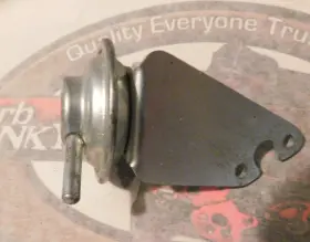 VB12 WAI WALKER Carburetor Choke Bracket Vacuum Nos Rochester