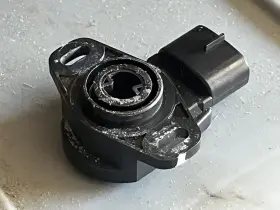 6S1-85885-00-00 YAMAHA Throttle Position Sensor Tps #3